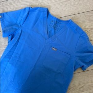 FIGS Ceil Blue Catarina One Pocket Scrub Top